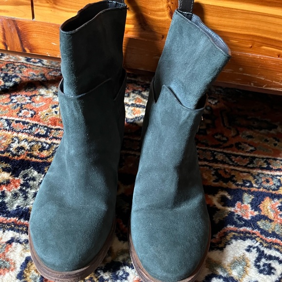 Tory Burch grey suede Moto boot - Picture 3 of 10